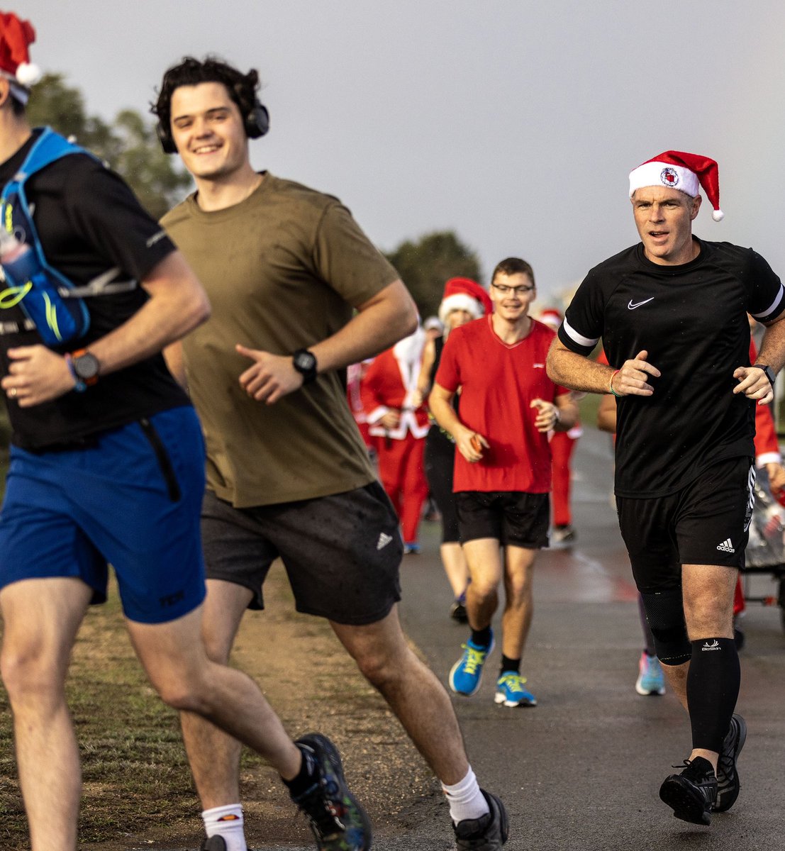 903 EAW personnel ran 25km around RAF Akrotiri today raising funds for a life changing treatment for Cpl Andy Layton Andy was a Weapons Tech on II(AC)Sqn when he suffered a severe bleed on the brain in May 21 Read more and donate here 👉🏻 justgiving.com/crowdfunding/I… @RoyalAirForce