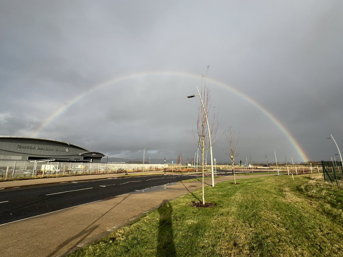 fredcj's tweet image. Tried looking for the pot of gold at work but found something better … Helimed 5 🕺. #phem #EMRS #IBTPHEM #CriticalCareAnywhere #ScotStar