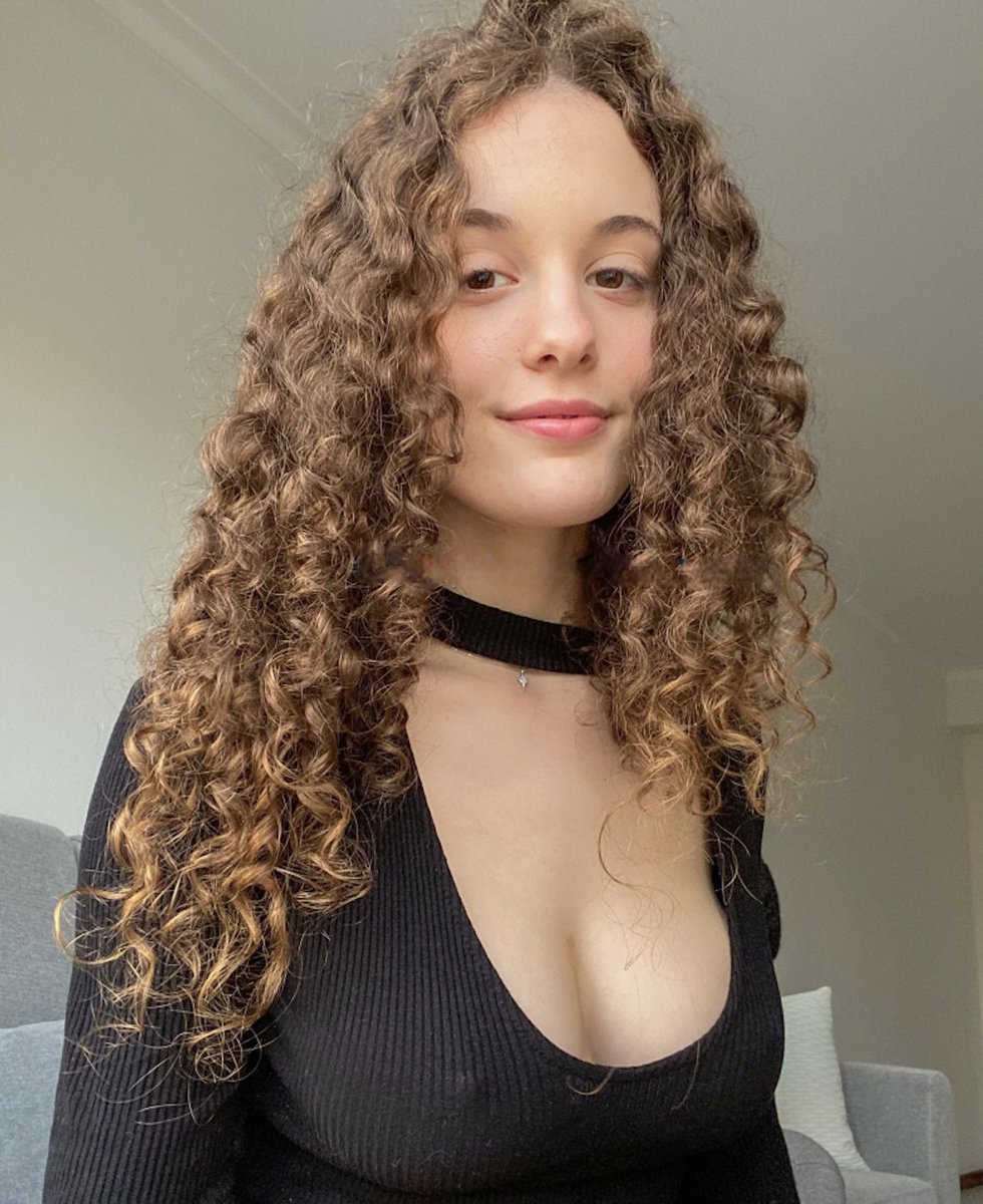 Justinebct3's tweet photo. Hello mes chats 😻
Joyeux Noel à tous 🥰❤️ https://t.co/lgxxOHCgNu
