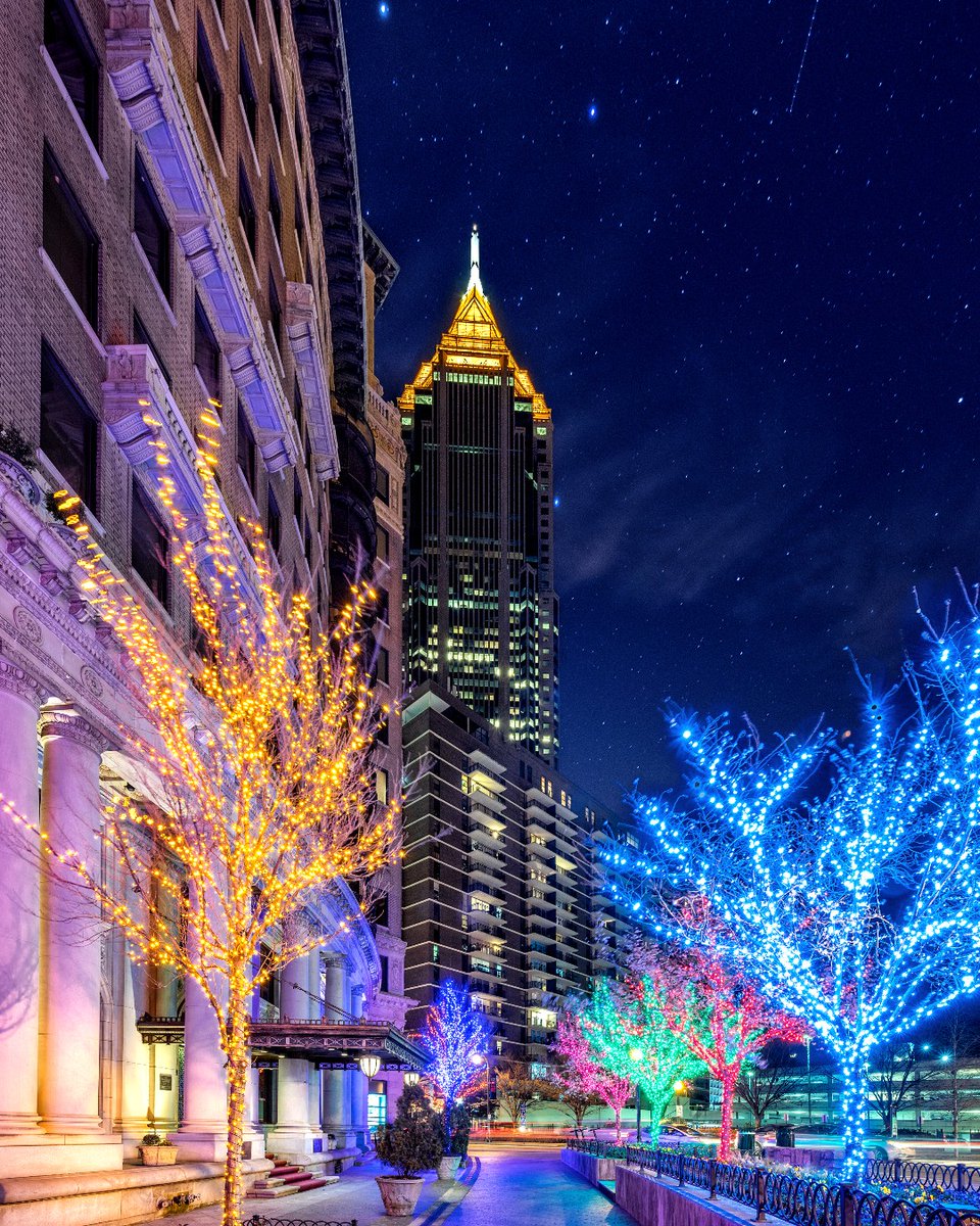 Happy Holidays from Midtown Alliance! ✨ We wish you and your loved ones a merry & bright holiday season. #MidtownBright #MidtownATL