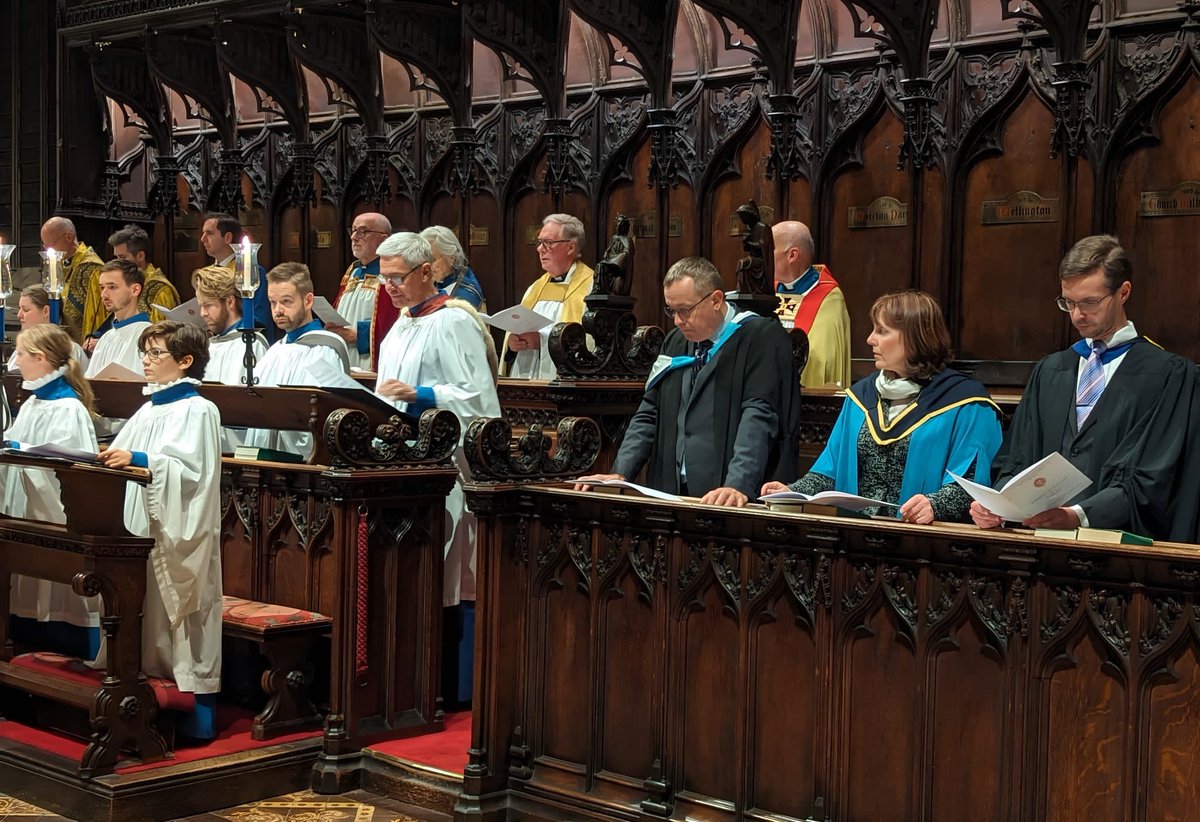 A wonderful Carol Service last night <a href="/HFDCathedral/">Hereford Cathedral</a> with the Choir singing magnificently. A glorious evening to celebrate the incarnation of Christ. 
Photo credit: Kath Proctor
