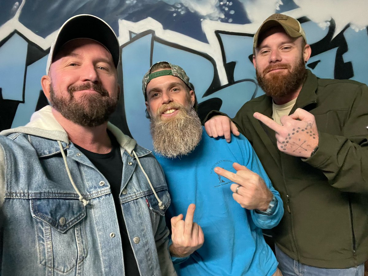 TomBoySC's tweet image. Hanging with the boys @ThatbeardGuy26 @mrredbeard06