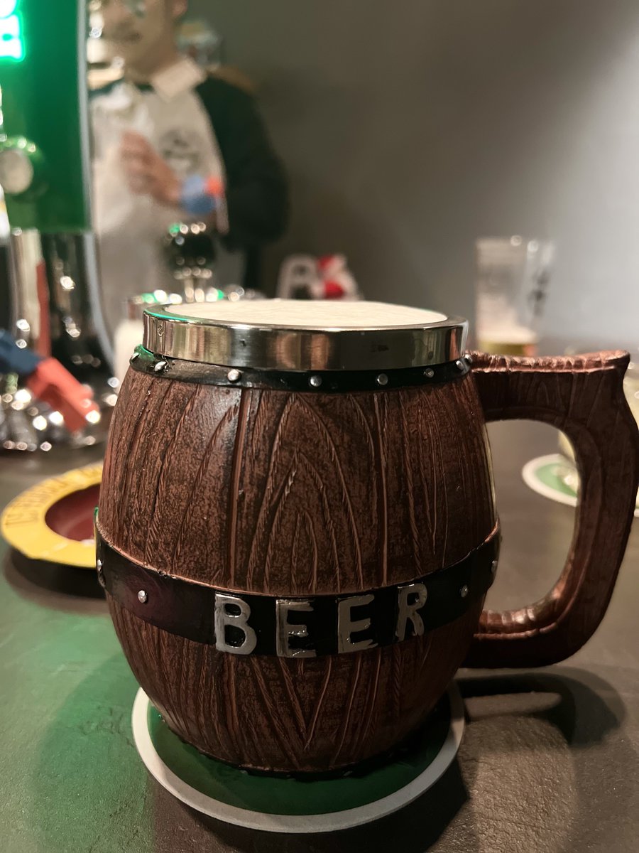 RtHiroki's tweet photo. ビールが可愛い樽で来ました。本日もおじゃましています
#bargpit https://t.co/BpqfAJvhBS