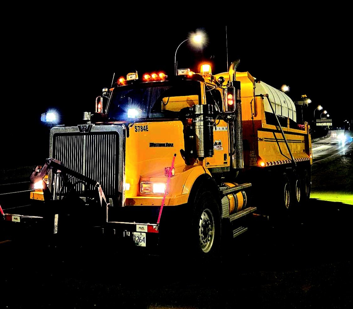 EmconSouthVI's tweet photo. Weather forecasts are monitored closely. 👍🏻 Our crew were out all night &amp; into the early morning hours checking road conditions &amp; brining, as temps dropped to near freezing conditions throughout south #VanIsle.
#AntiIcing
#BCHwys
#ShiftIntoWinter https://t.co/QdKyLcrFPK