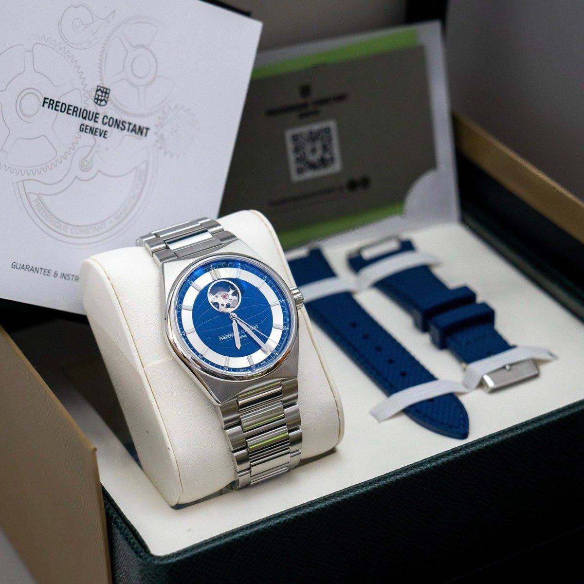RayNguyen137's tweet photo. Frederique Constant
Highlife Heartbeat Japan limited FC-310NS4NH6B
Limited 200 chiếc trên toàn thế giới !
Đồng hồ fullbox còn đẹp 99% gần như mới
Size 41 mm cực dễ lên tay
Kính saphire phủ Ar chống loá
Chống nước đến 50 m
Thiết kế hearbeat lộ cơ 12 cực kỳ ấn tượng
Tặng thêm dây cao su Hãng đeo thay đổi
Giá chỉ 2x triệu.