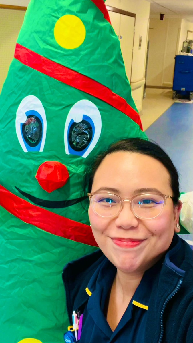 dinahstically's tweet photo. Signing off clinical duties for the next few days! #ChristmasBreak #NHSLife https://t.co/V7h6OZyBwX