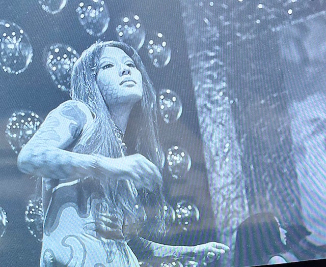 mari_keiko's tweet photo. 「ゴジラ対ヘドラ」4Kリマスター 4K Ultra HD Blu-ray 2023年12月20日リリース🌹
昨日東宝様から見本品を送って頂きお受け取りいたしました✌️🎀直ぐに見ました🌹
撮影当時の事を思い出し圭子23歳の昭和の
時代を思い出し、
ゴジラ対ヘドラに出演出来ました事を、ありがたく思い、今後も
役名 富士宮ミキを大切に何時までも
可愛いミキちゃんを大切に、
若さを大切にして生きてまいります。今後とも宜しくお願い致します🙇‍♀️
追伸～スチール写真も入り～懐かしい画像も見られます。その中の2枚アップ致しました🌹
https://t.co/KHKKN31sFb
https://t.co/HcR7rxAQ96
#麻里圭子 #ゴジラ対ヘドラ