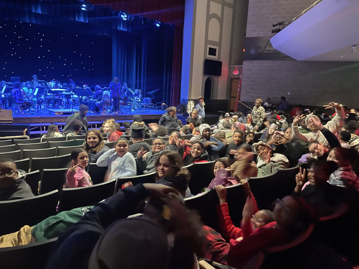 RCSDsch35's tweet photo. Students in band got the chance to watch the SOTA orchestra today with Dr. Fetter. Also got to see some former students!💙
#onercsd https://t.co/faUZo62HoL