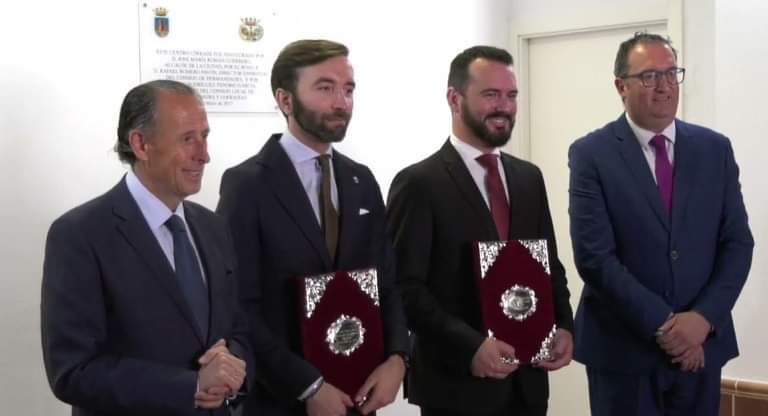 ayto_chiclana's tweet photo. ✅️ La Junta de Gobierno aprueba el convenio a firmar con el Consejo de Hermandades para fomentar las actividades culturales  

✒️Este acuerdo, por valor de 31.500 euros, tiene como objetivo promover cada una de las actividades culturales y populares a lo largo del presente año https://t.co/PB64hn24j9