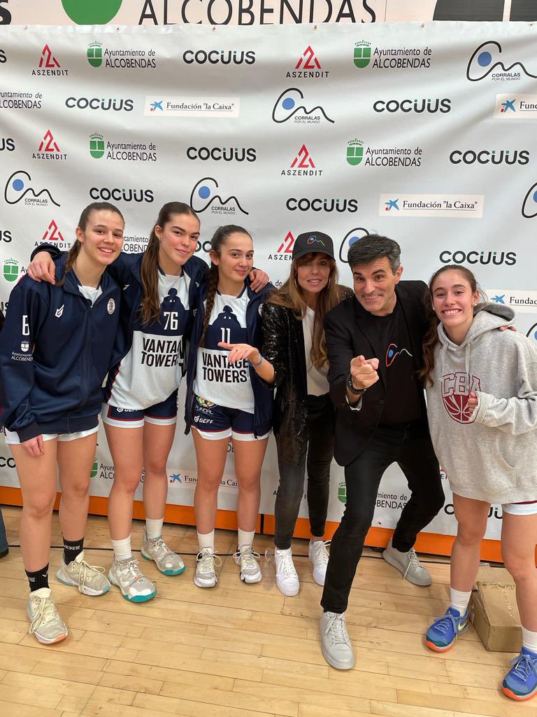 cbalcobendas's tweet photo. #CanteraCBA 

Está mañana algunas de nuestras jugadoras han asistido al evento solidario de @CorralasM 👏🏼👏🏼❤️

¡Como se lo han pasado! 🤭🤭

Que gran acción, muchas gracias por contar con nosotros 👏🏼

#SienteElGranate https://t.co/8eStyd28yZ