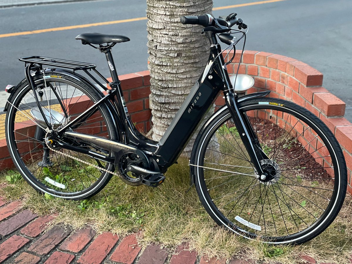 astbikes's tweet image. 納車準備が整いました👌見た目とは裏腹に軽快に走る1台、全ての方に走る喜びを💡奥様やご両親へのプレゼントにもオススメです💐
#miyata #eバイク #cruiseurban5080
#astbikes #試乗車あります #大人のクリスマス #和光 #朝霞 #新座 #さいたま #所沢 #成増 #光が丘公園 #練馬 #板橋