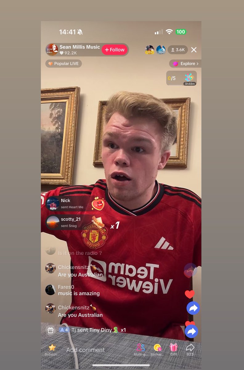 Iambeni_5's tweet photo. He is Live to Supprt Hojlund 

Will Hojlund score?🥹#WHUMUN https://t.co/R7GvG16OJp