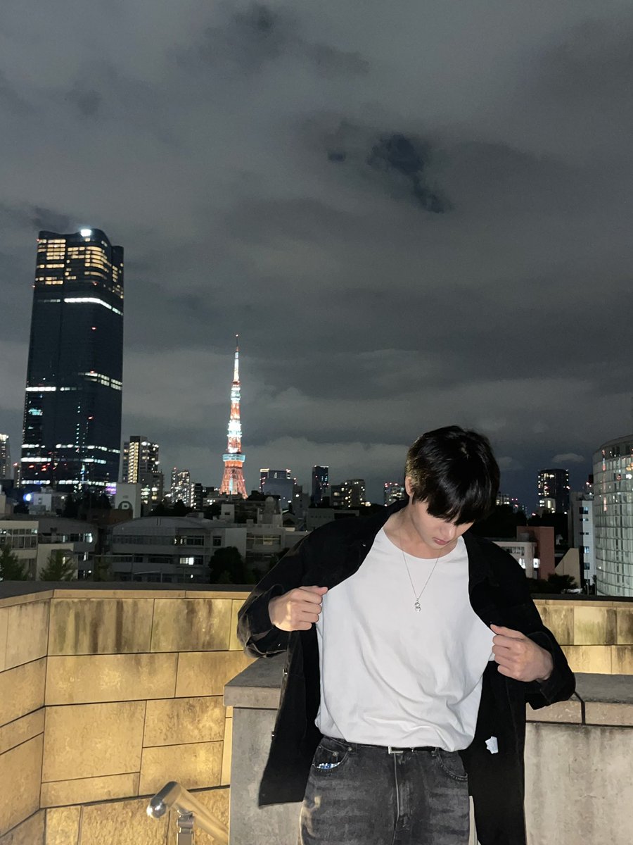 [#지은호] 
Good night🌙✨

#루네이트 #LUN8