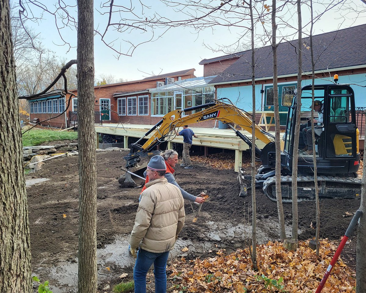 TylerPlace's tweet image. Off-season projects are underway! See any familiar faces?