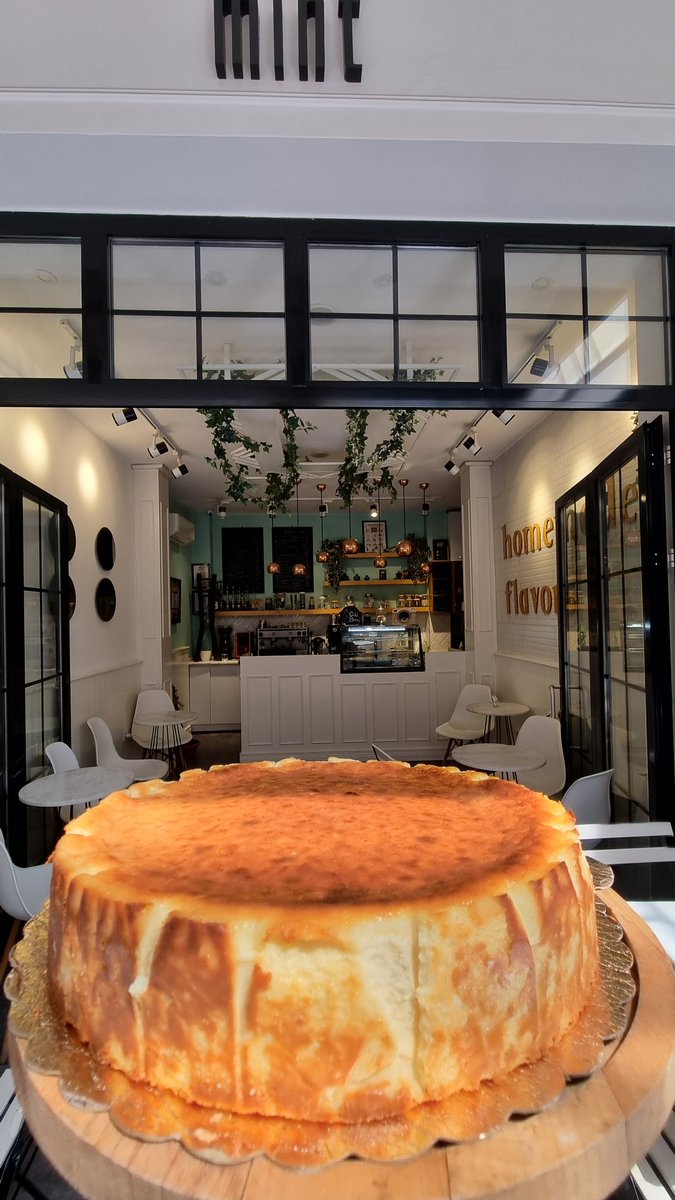 me and my work🧡🍰😌📍🍪🎂