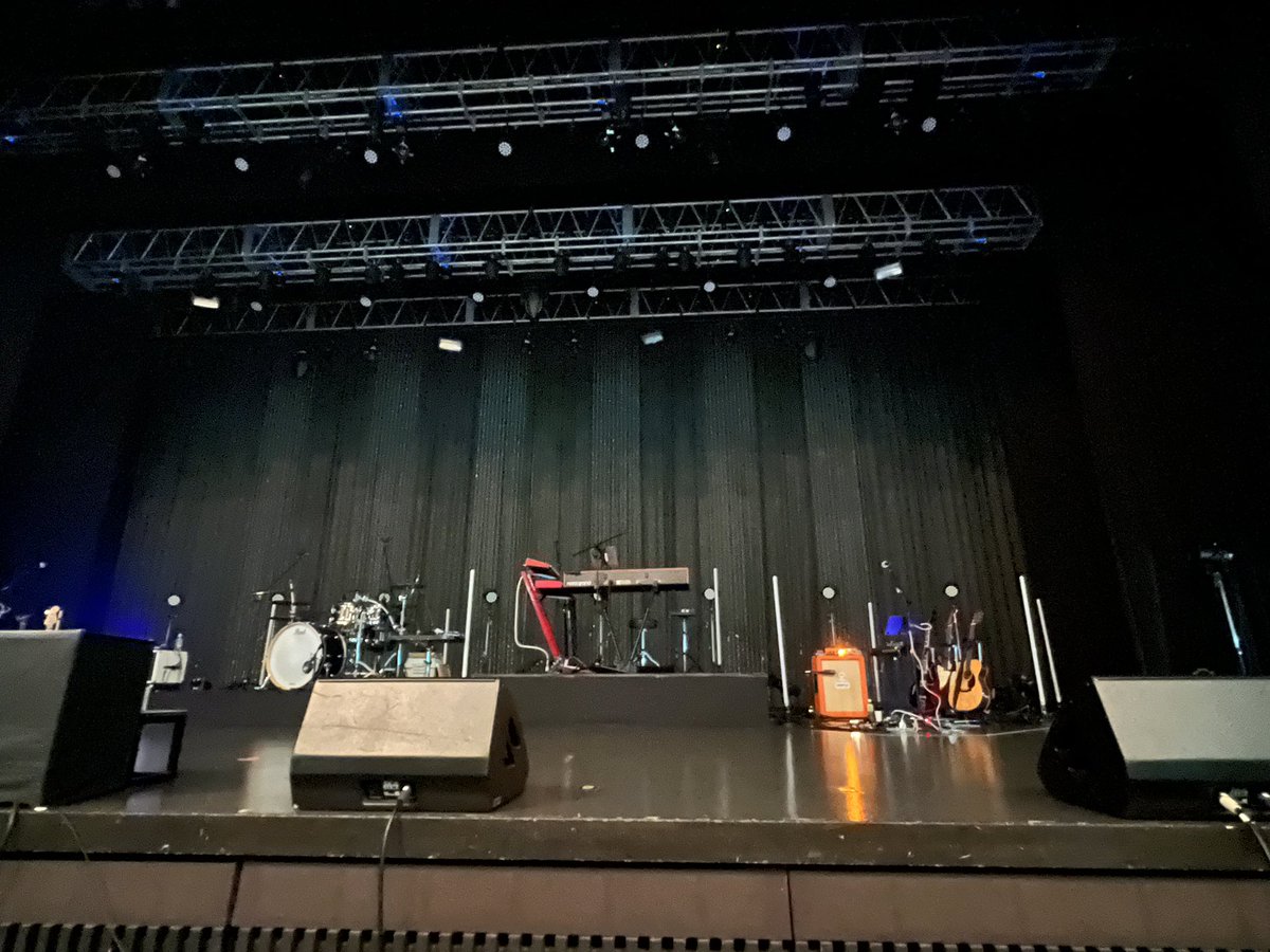 Lexi_Zhao02's tweet photo. 今年はコンサートに4回行きました。
このコンサートが一番感動的なことは。
メイリアさんが<はじめてのクリスマス>を歌ったとき、私は思わず涙を流しました。
ありがとう、GARNiDELiA最高！ https://t.co/nNbkpk8mM2