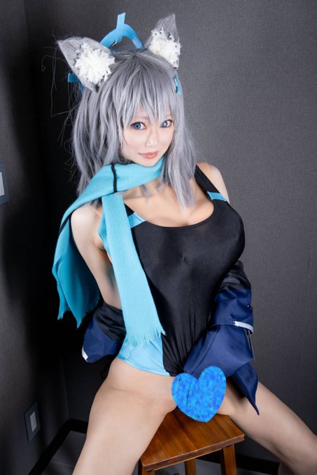 コミケ1日目当日は売り子(超すごいひと)に画像のシロココスで接客していただきます!!!!!✨✨✨✨✨✨みにきて!!!!!!!