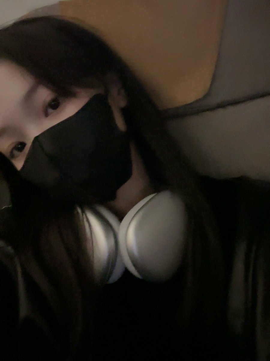 le_sserafimSL's tweet photo. [ WEVERSE  UPDATE - #CHAEWON ] 231220

🐯 : "We arrived safely 👍"

#LE_SSERAFIM #르세라핌 #CHAEWON #김채원 https://t.co/g0s6Pxpof2