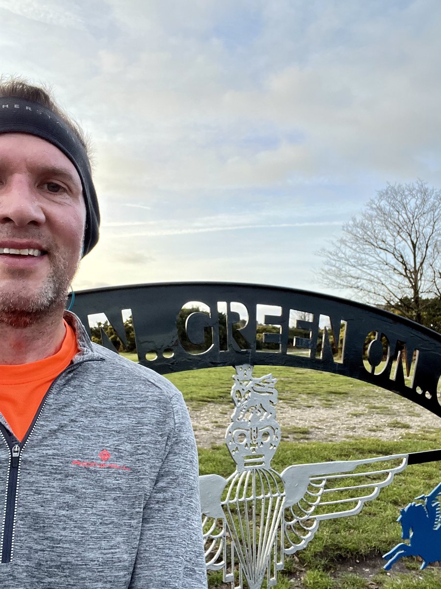 ashalexcooper's tweet photo. Kicking off the weekend with a little trot around my old #pcompany training stomping ground. https://t.co/P9y6zA8lkr