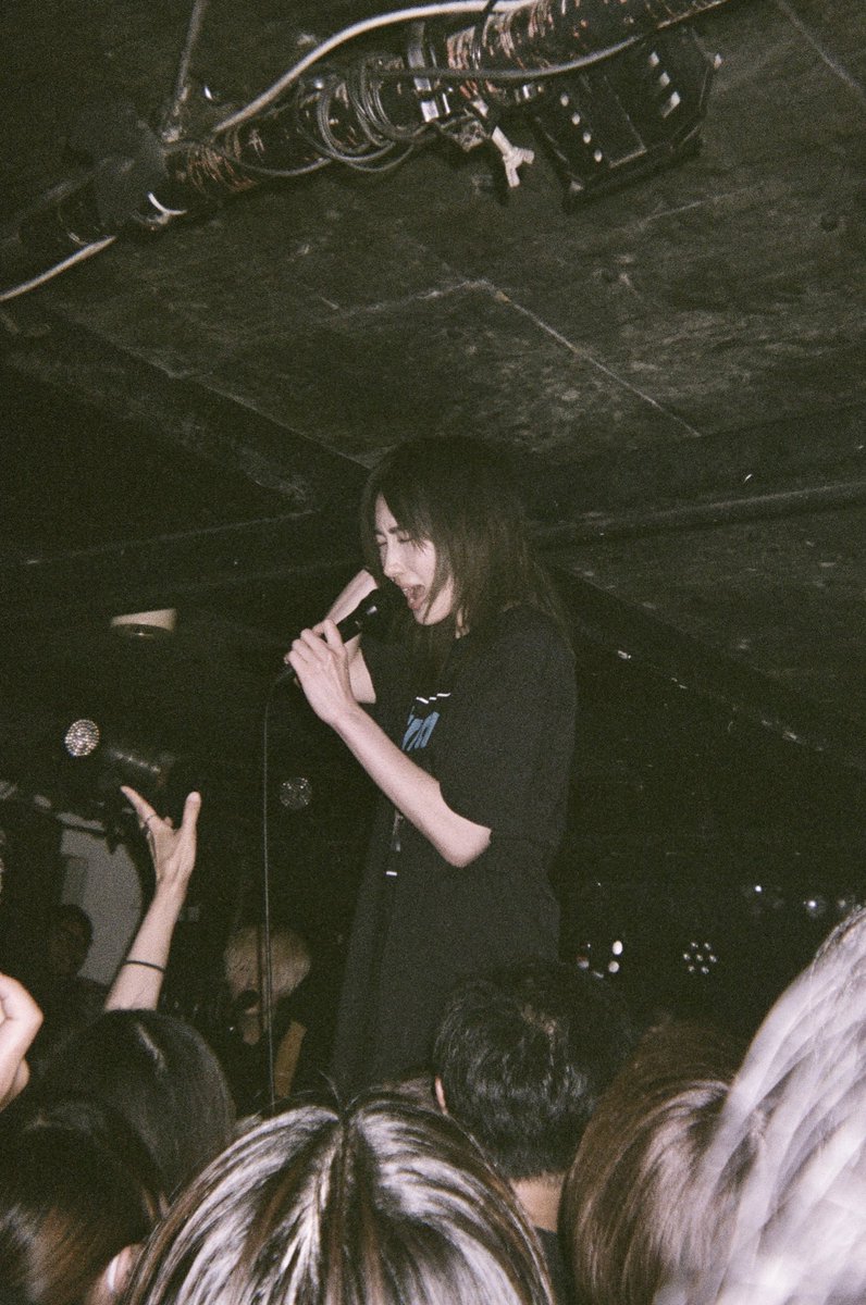 tiwa09's tweet photo. 2024年2月12日(月・祝)開催
tricot One-man Show「秘蜜着THE FINAL」
LIQUIDROOM
開場17:15 / 開演18:00
 
先着先行受付スタート！
詳しくは公式アカウントまで
@tricot_band 

ファンの撮影した写真の展示もあるみたい！
#tricot_the_final https://t.co/yxrhze1SGh