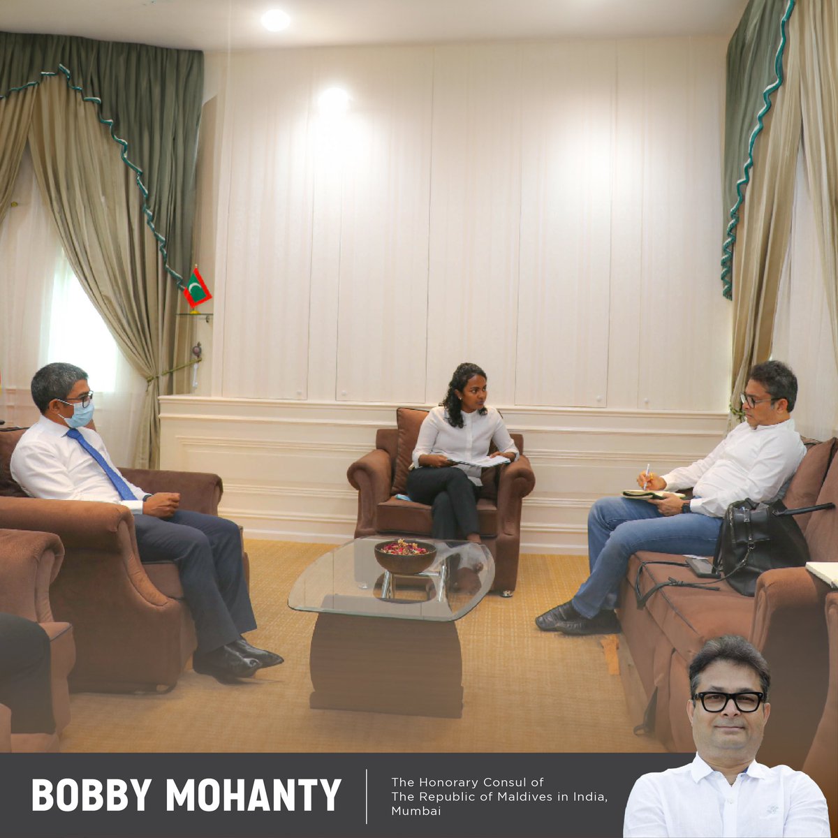 HConsulBobbyM's tweet photo. Revisiting this conversation with Former Minister Aminath Shauna. Reminiscing on discussions about crucial collaborations in environment, climate change, and technology that continue to shape our shared journey. 🌐🤝 #DiplomaticConnections #ThrowbackThursday #SharedVisions https://t.co/Okpw7HyKJ1