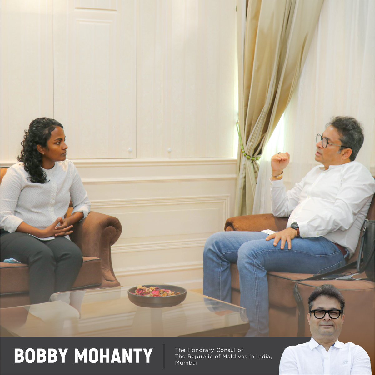 HConsulBobbyM's tweet photo. Revisiting this conversation with Former Minister Aminath Shauna. Reminiscing on discussions about crucial collaborations in environment, climate change, and technology that continue to shape our shared journey. 🌐🤝 #DiplomaticConnections #ThrowbackThursday #SharedVisions https://t.co/Okpw7HyKJ1