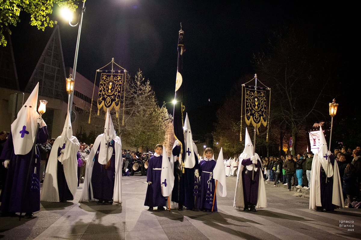HuertoSEsteban's tweet photo. Obituario: ha fallecido nuestra hermana Feli Pardo Martínez, una de las generosas donantes de nuestros estandartes de cabecera de la procesión. Dep https://t.co/ZPGoIQG8AF