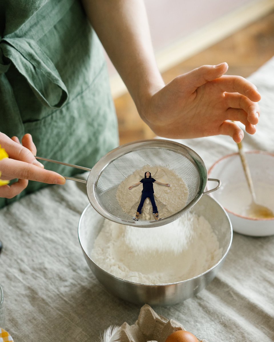 bobascher1's tweet photo. Donโt let the lack of snow get you down - make angels in your flour instead!
#whitechristmas #baking #snowangels #flour #flourangels #shrinking #cute #sifting #alexandriadaddario #christmas #cookies #festive #photoedit #sizetwitter https://t.co/OtaTTfkBSN
