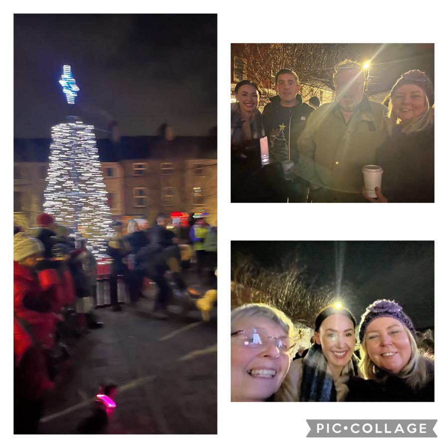Happy Christmas from #Wexford Lovely community spirit, at our Carol Singing in St Peter’s Square. Thank to @RedBooksWexford I’m afraid the @healthvoiceschr in me took over and I sang for Ireland 😊🎄👌🤶🙏👏