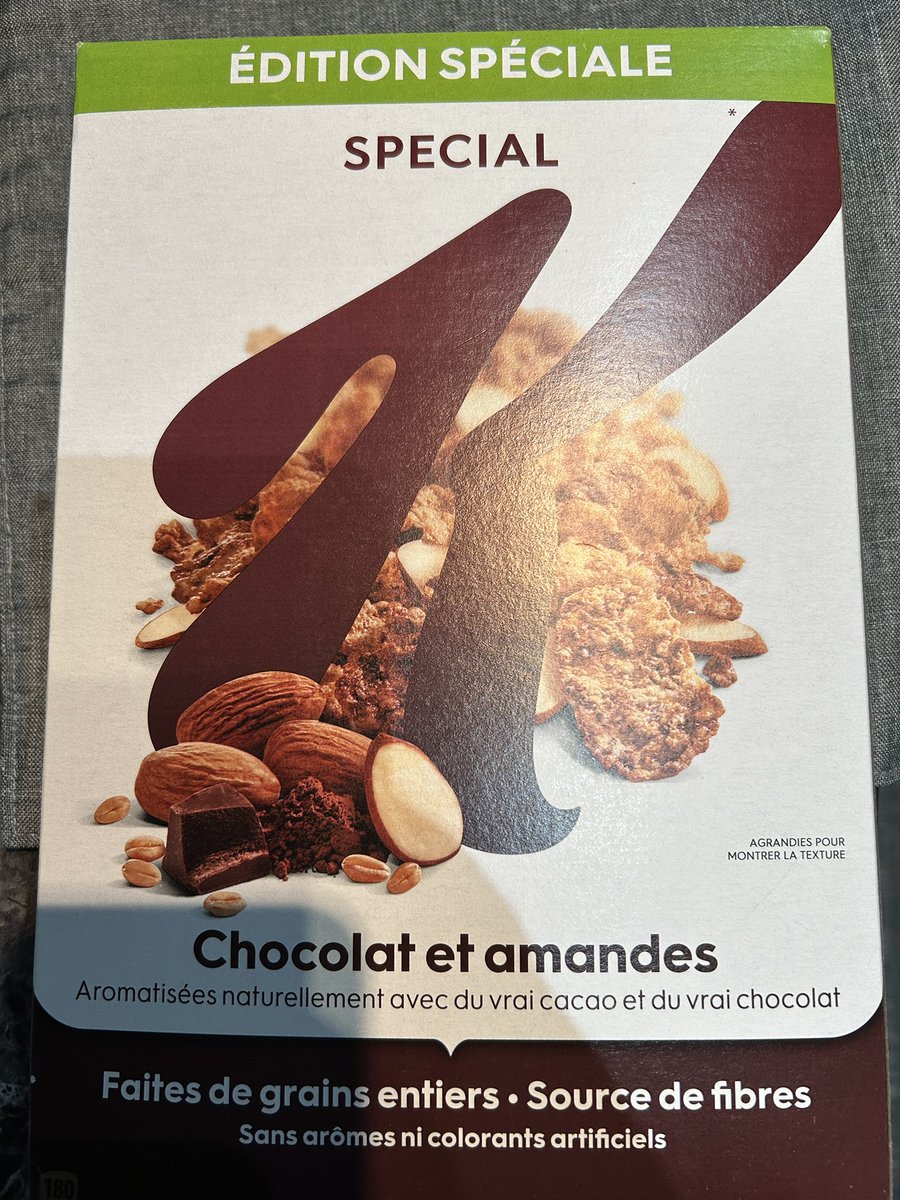 CyberpunKSolo's tweet photo. “Special K édition spéciale”. 
À saveur de chocolat, amandes et pléonasmes.
(Une pensée pour @J_M_Martel ) https://t.co/GdLAnRrhyF