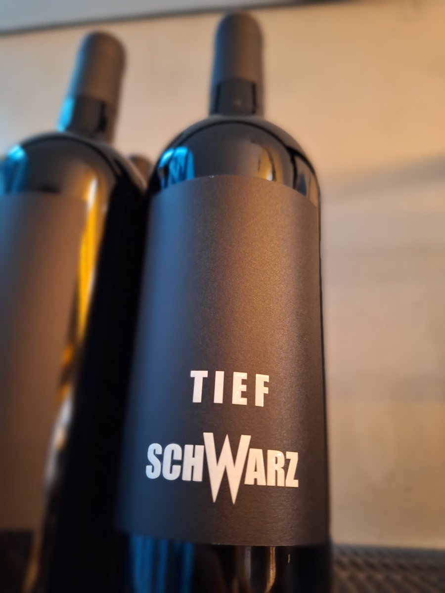 Gruell_Philipp's tweet photo. Niederösterreich kann man jetzt trinken https://t.co/rvtf5Vq9Uf