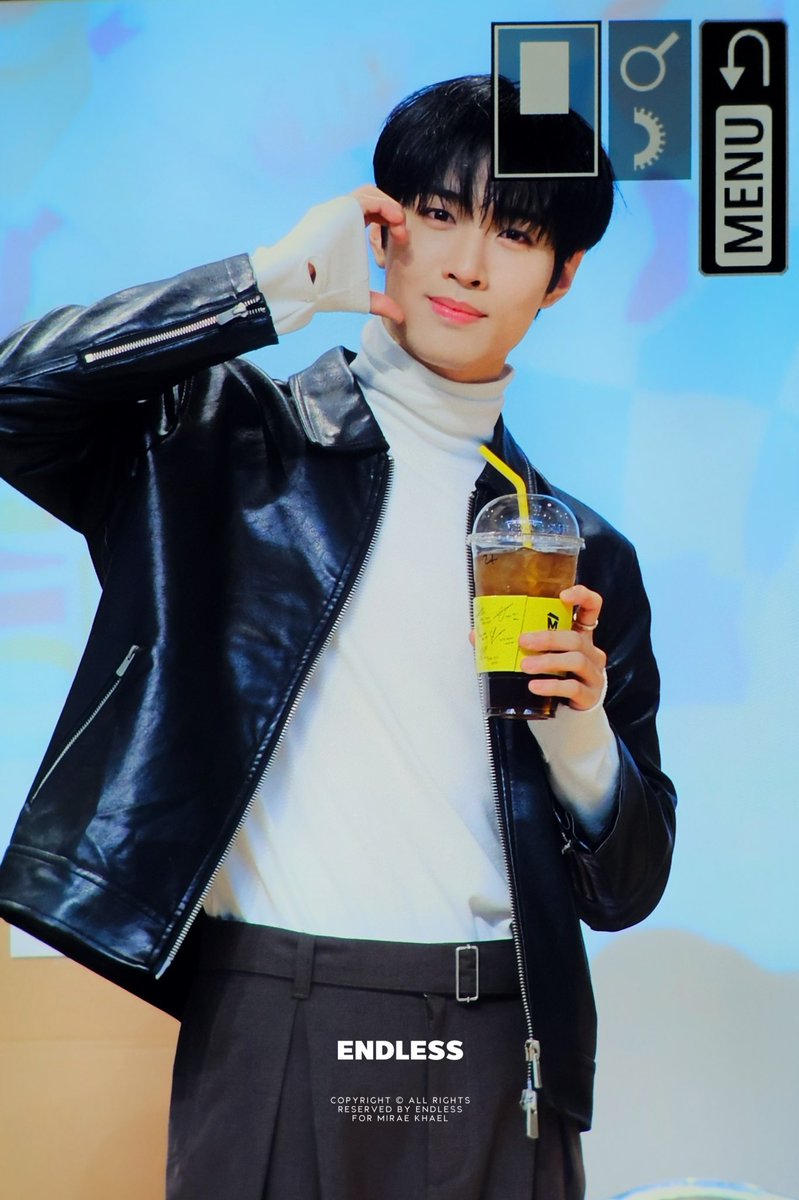 Endless_KL's tweet photo. 231223 스펀지뮤직

#미래소년 #MIRAE #카엘 #KHAEL #L_E https://t.co/slMJk5wXzx