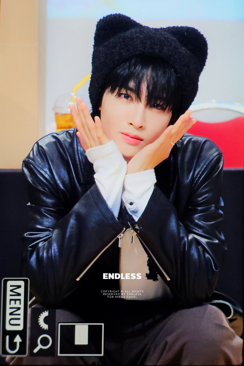 Endless_KL's tweet photo. 231223 스펀지뮤직

#미래소년 #MIRAE #카엘 #KHAEL #L_E https://t.co/D2MiEGEZ33