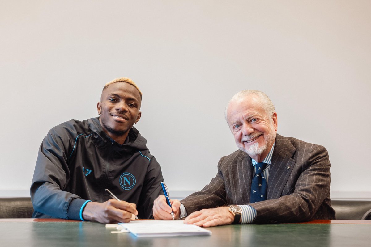 OFICIAL: Osimhen renova com o Napoli até 2026.

A cláusula de rescisão será €130M.
