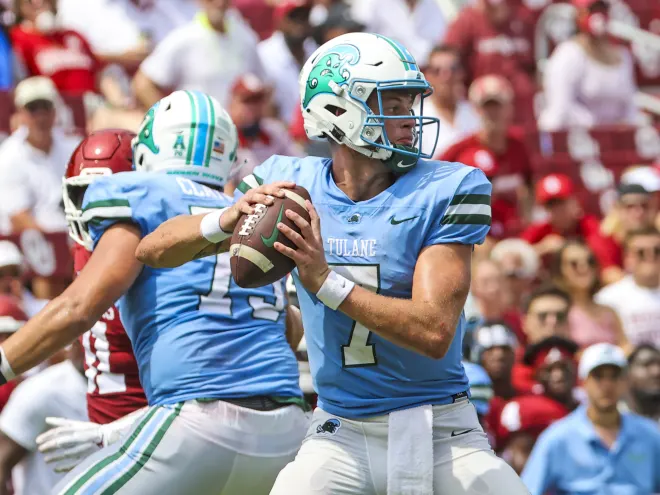 sullivti's tweet photo. Nobody covers #Tulane like @Guersmith. I caught up to see what the #Hokes will face in the Military Bowl
https://t.co/UkjgUjp7Bv https://t.co/SdoVRTwtVI