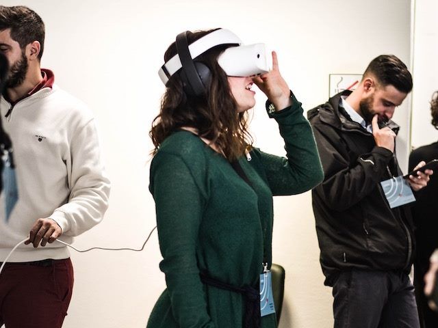 "More companies are embracing VR training to teach employees interpersonal skills, such as how to be more empathic, practical skills like how to unload a trailer, &amp; health &amp; safety skills like how to handle an active shooter incident."

buff.ly/3vd7XKE  v <a href="/GetReworked/">Reworked</a>