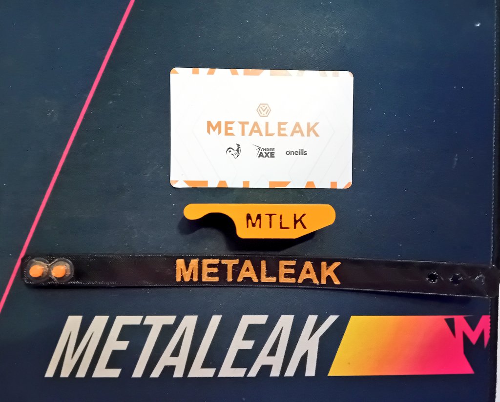 #Giveaway 🎁
Je rangeais le locale de l'association et je suis tombé sur un décapsuleur et un bracelet #Metaleak de la colection 2019.
Un vrai collector🖖
RT et like <a href="/TeamMetaleak/">Metaleak</a> et <a href="/MtlkMwaka/">MtlkMwaka</a> 
# Tag un/e ami/e pour plus de chance🍀
TAS 31/12/2023 00H00.