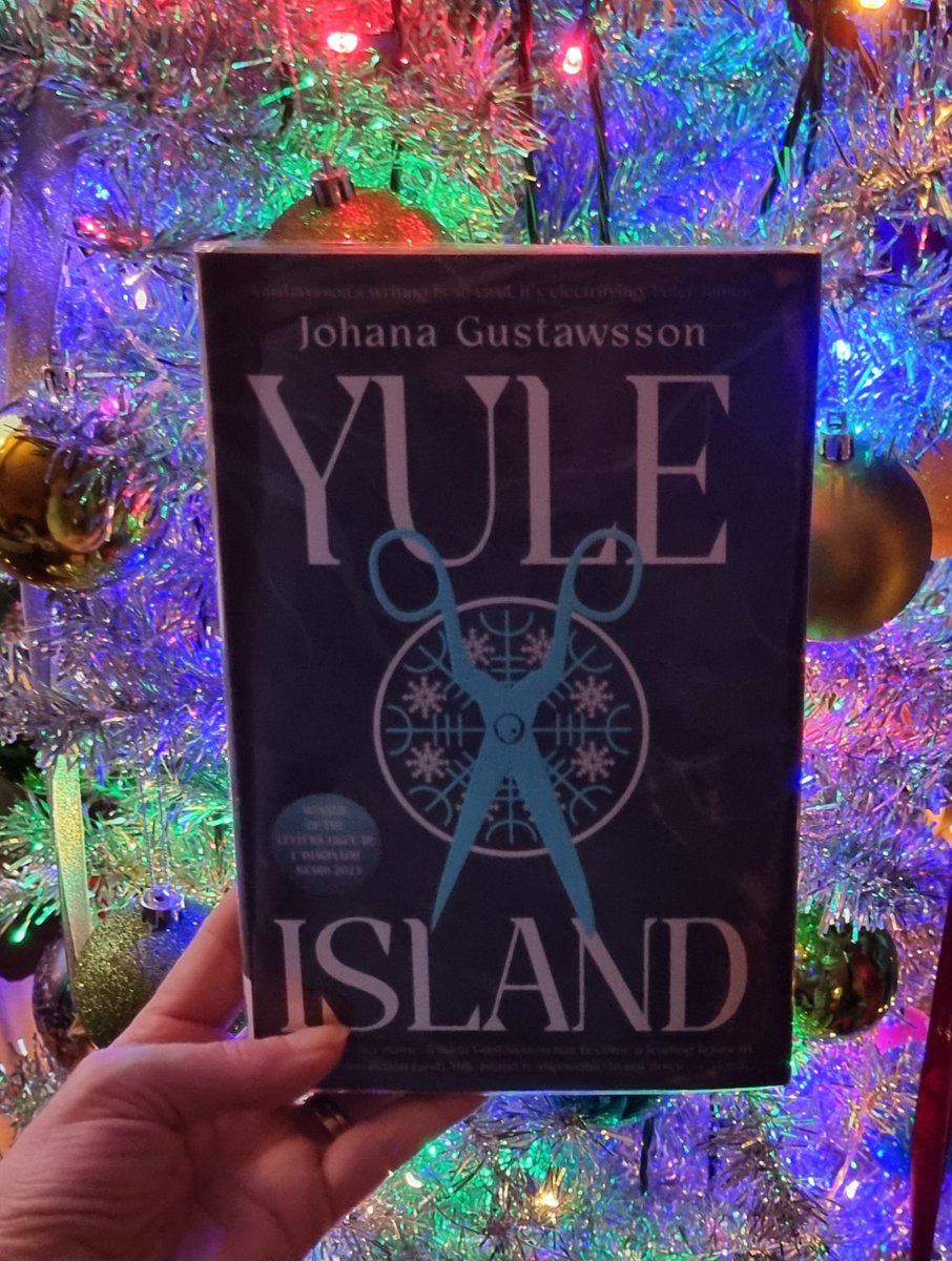 Another favourite this year is this absolute BELTER of a book from @JoGustawsson at amazing @OrendaBooks! SUCH a cunningly woven story around ritualistic #Yule murders 9yrs apart on an isolated island, dark, unsettling, gripping and twisty, perfect! #YuleIsland #ScandiNoir ❄️✂️