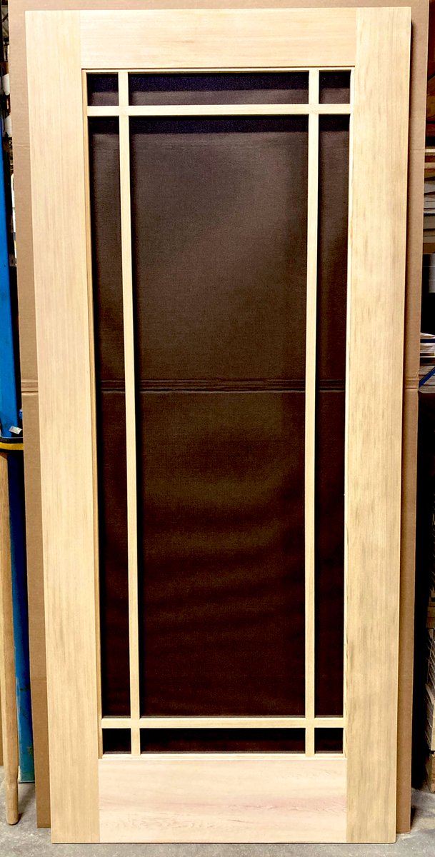 FixHomeCo's tweet image. Add style to your cabin or screen porch with a Cedar screen door from Fixhome