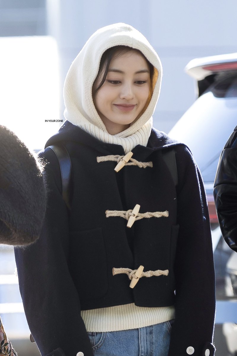 inyourzone_0201's tweet photo. 231222 ICN HD

따뜻하게 해주세요 🥹

@JYPETWICE
#TWICE #트와이스 #지효 #JIHYO #ジヒョ https://t.co/IKbfDp6ykj