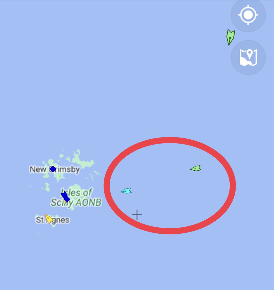 What a community we live in #ios and #westcornwall the final boat delivering has mechanical faults. All hands to the deck and arrangements made for 2 freight ships to come to the rescue! A mammoth effort by all involved 👏🏻 plus I love the destination #merryxmas #communityspirit