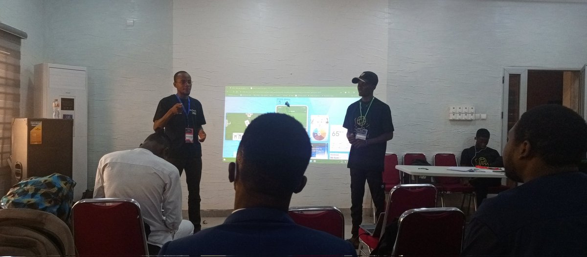 B. Bienvenu Venuslas ZINSE tweet media