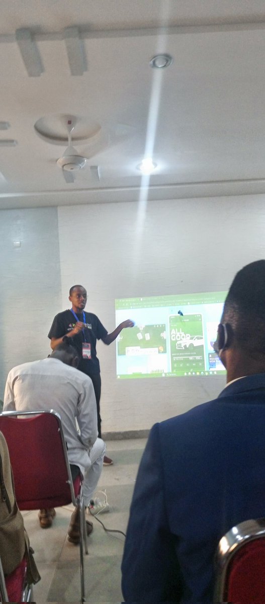 B. Bienvenu Venuslas ZINSE tweet media