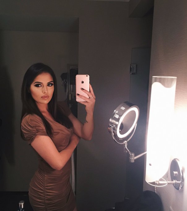 bullying a bitch into crippling debt is My favorite pastime https://t.co/yieNERMIAN