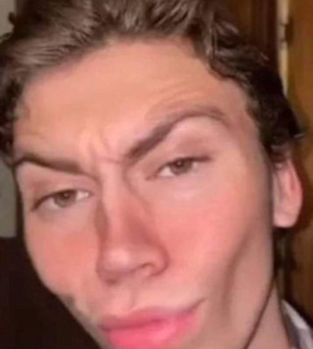 negrocotilla's tweet image. Ok se rumorea que Alejandra (La hija de Laura Bozzo) y Michael se están conociendo...

Pero todo se verá el jueves so... #GHVIP22D #GHVIP23D