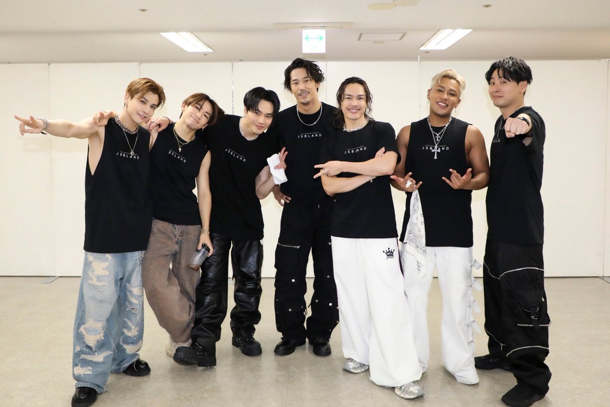 HIROOMI_3JSB_'s tweet photo. ありがとう✨ #MATE優勝
#三代目JSOULBROTHERS 🌹
JSB LAND fin. https://t.co/v0Ej30NEbj