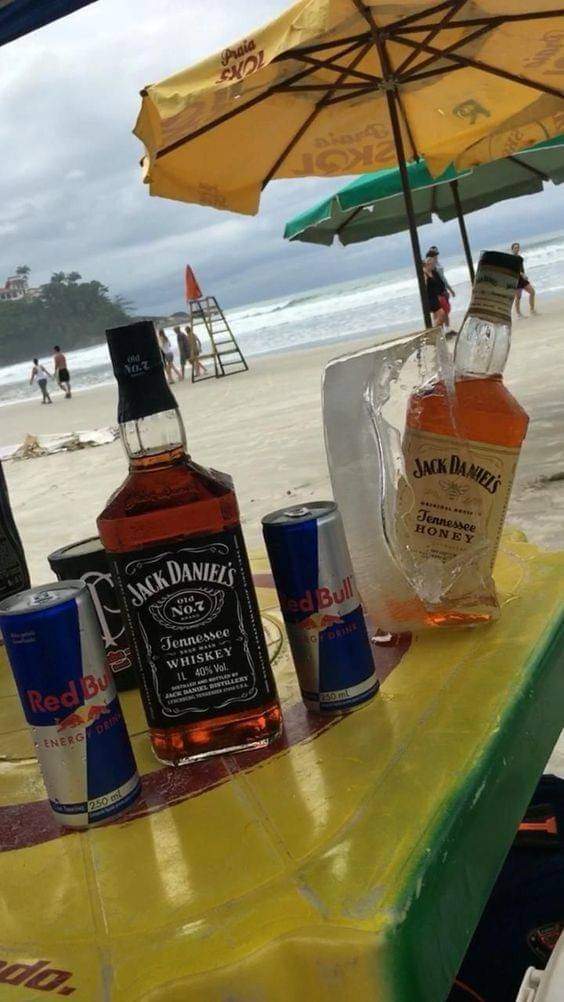 TioVisao's tweet photo. Engraçado que geral vê nosso lazer só não fala do que nois passa pra ter eles, nunca foi sorte sempre fui eu correndo atrás da melhoria 🤙 https://t.co/FHbxzmMcz0