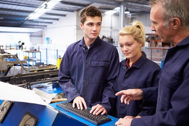Manufacturers can easily train new CNC users by simplifying tasks. Learn how to simplify CNC tasks for new hires in this CNC Tech Talk. 
mmsonline.com/articles/five-… 
#machining #manufacturing