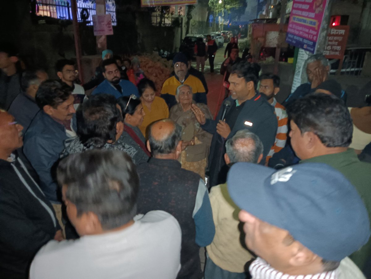 AjayDutt48's tweet photo. आज अम्बेडकर नगर विधानसभा, खानपुर वॉर्ड 167 की RPS कॉलोनी में गेट लगाने के कार्य का उद्घाटन किया। 
इतने प्यार और सम्मान के लिए मेरे परिवार के सदस्यों के समान मेरी विधानसभा के सभी निवासियों का हृदय की गहराइयों से धन्यवाद।
@ArvindKejriwal @AamAadmiParty @AAPDelhi @AtishiAAP https://t.co/1pF3Nyb57P