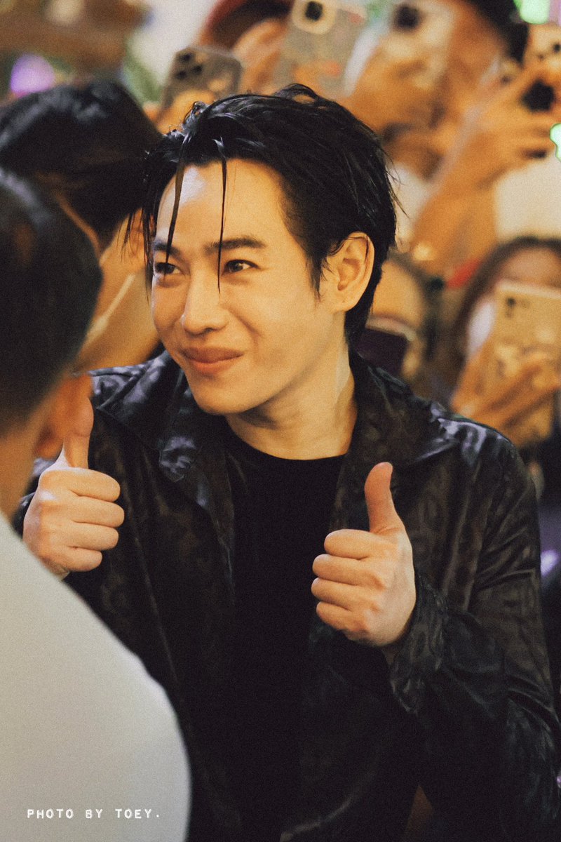 นอนยัง tweet media